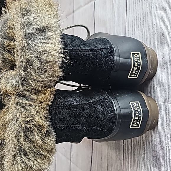 Sperry sz 6.5 duck boots, faux fur lined, black/tan - Picture 5 of 8